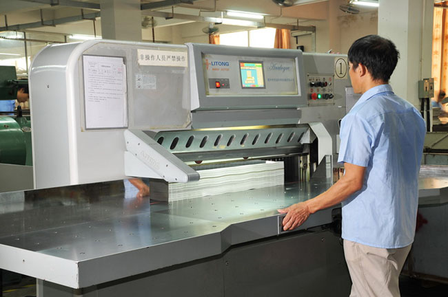 �����м��C